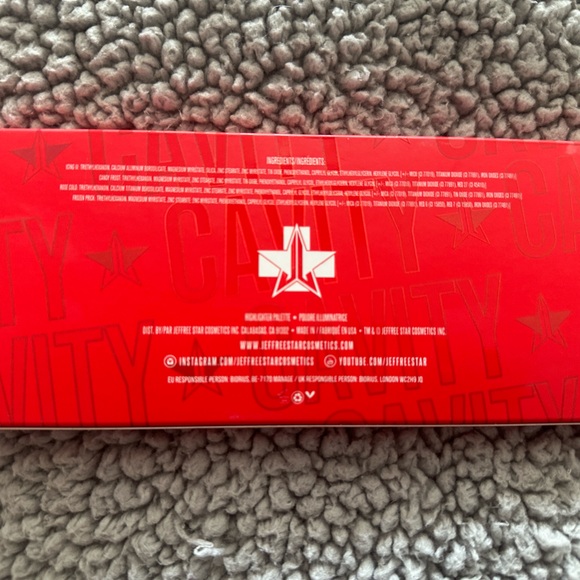 Jeffree Star cavity Skin Frost Highlighter Palette - Picture 2 of 6